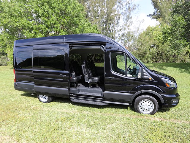 2026 Ford Transit Passenger Van XLT - Photo 8