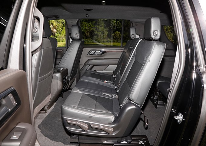 2025 Chevrolet Suburban LS - Photo 22