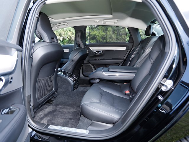 2023 Volvo S90 Plus - Photo 25