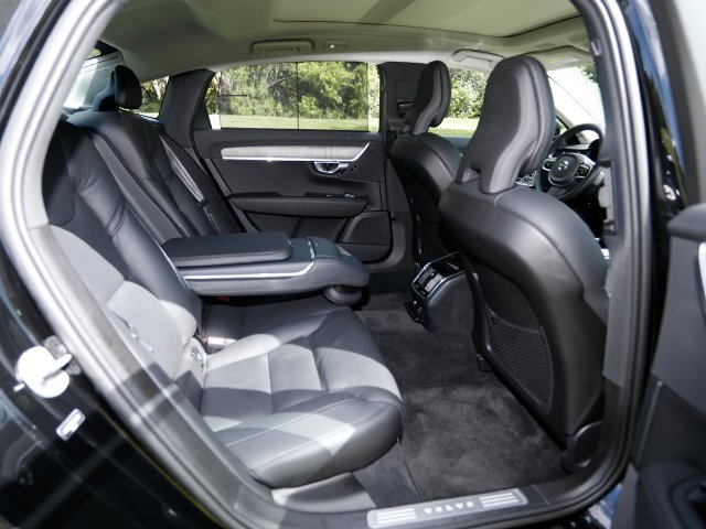 2023 Volvo S90 Plus - Photo 23
